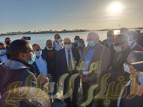 القصير وفودة يتفقدان ميناء الصيد بمدينة الطور ومصنع الثلج ويستمعا إلى مطالب الصيادين