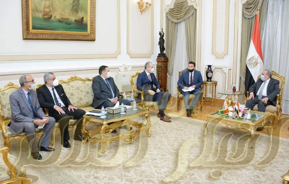 وزير الدولة للإنتاج الحربي يبحث مع سفير بيلاروسياموضوعات التعاون المشترك