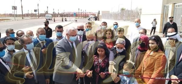 وزير الزراعة ومحافظ جنوب سيناء يفتتحان معرض المنتجات الغذائية