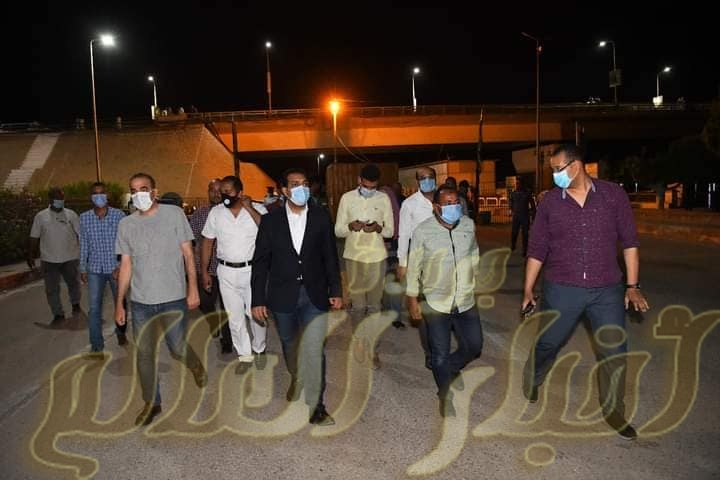 نائب محافظ قنا يجرى جولة مسائية للتأكد من غلق الحدائق والمتنزهات