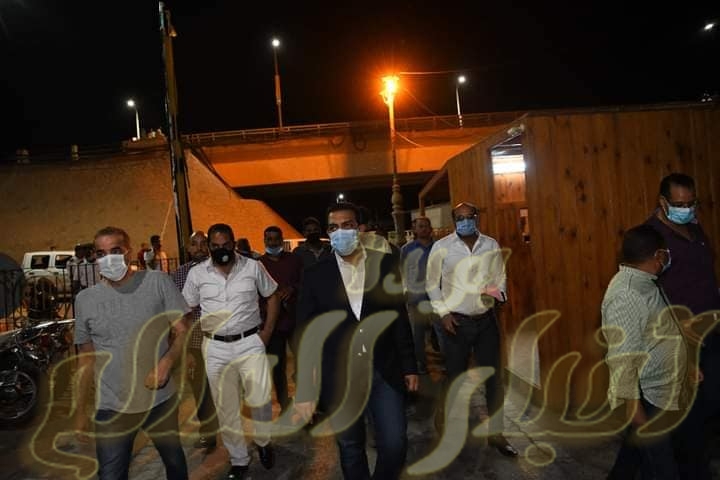 نائب محافظ قنا يجرى جولة مسائية للتأكد من غلق الحدائق والمتنزهات