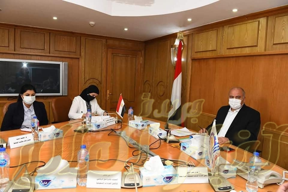 محافظ قنا يترأس اجتماع مجلس إدارة المنطقة الحرة بقفط