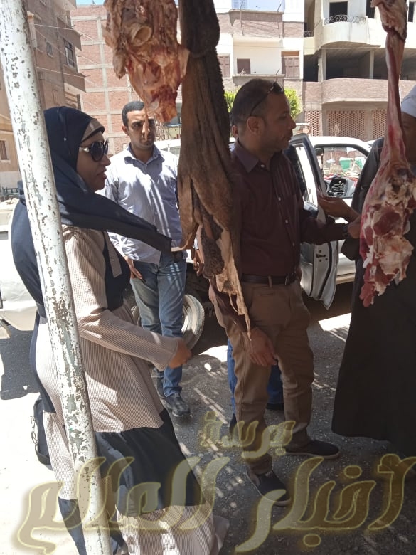 الشبح يضبط جزار يبيع كبده مستوردة على انها بلدي و120 كيلو لحوم مع ادارة حماية المستهلك