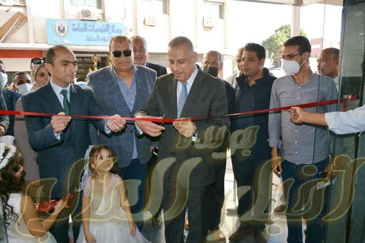 محافظ سوهاج يفتتح المركز التكنولوجي لخدمة المواطنين بديوان عام المحافظه