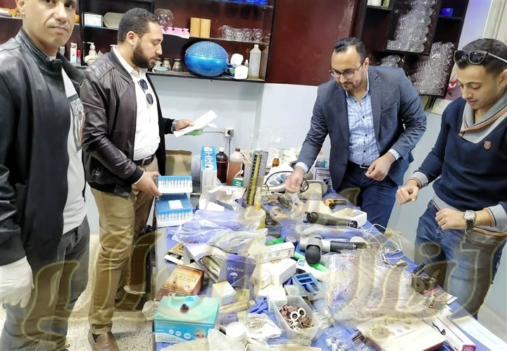 ضبط خريج كلية زراعة ينتحل صفة طبيب أخصائي طب أسرة، ويدعي حصوله على دكتوراه فى دار السلام