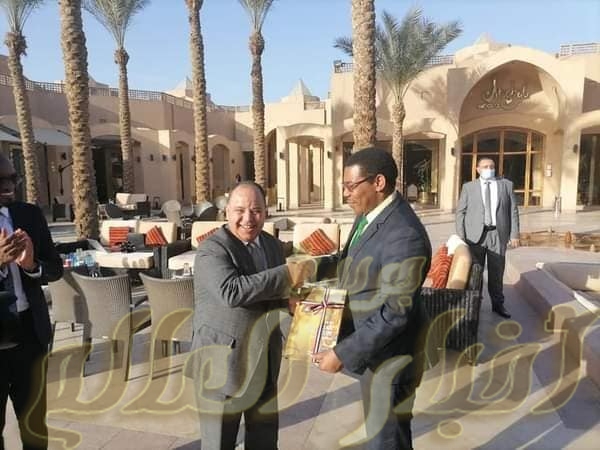 وزير المالية التنزانى: نتطلع للاستفادة من التجربة المصرية فى الإصلاح المالى