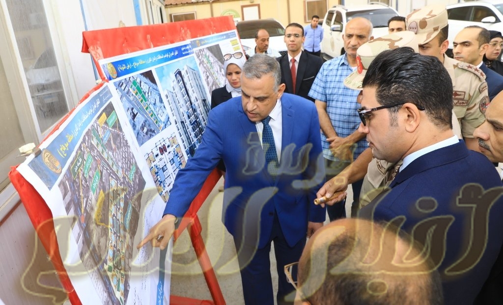 محافظ سوهاج يتفقد عمارات مشروع " التطوير العمراني لعواصم المحافظات والمدن الكبرى